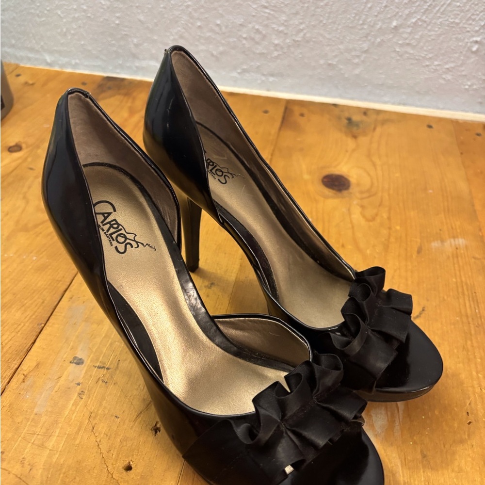 Carlos Santana Pumps 4” Heels Faux Patent Leather SZ 7.5 M Frill front Cushion